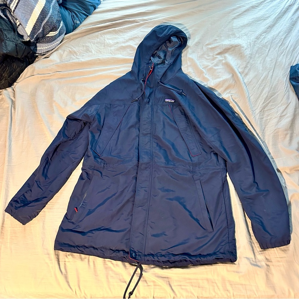 Men's Navy blue Patagonia Rain coat size L